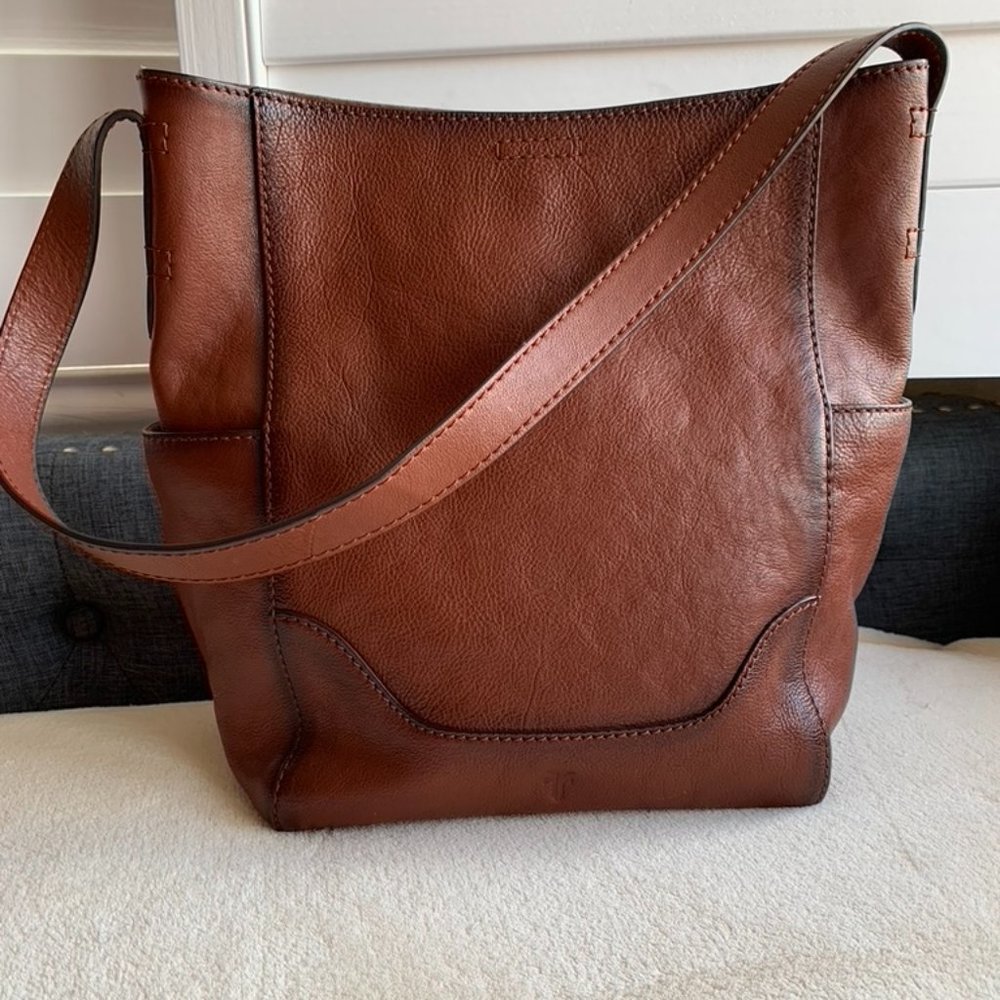 Frye side-pocket hobo in Cognac - VGUC